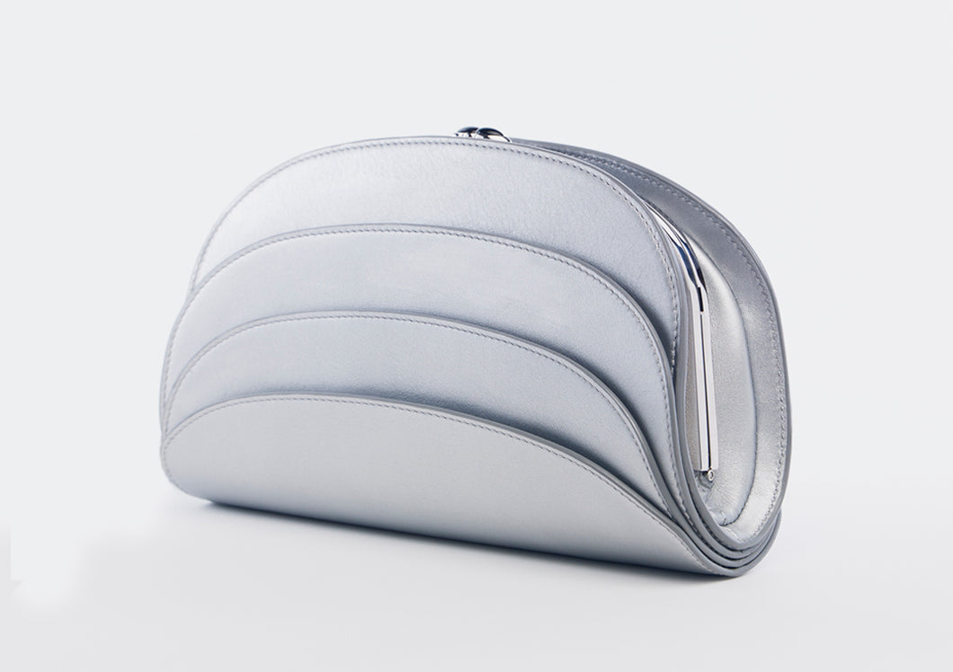 Gabo Guzzo Millefoglie C clutch bag in silver calfskin and palladium plated hardware. One-of-a-kind creation embellished with fine jewellery and handcrafted in Italy.