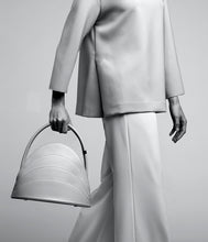 画像をギャラリービューアに読み込む, Millefoglie handbag. Black calfskin and blue jade gemstone - Gabo Guzzo