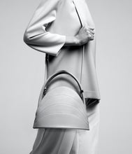 画像をギャラリービューアに読み込む, Millefoglie handbag. Black calfskin and blue jade gemstone - Gabo Guzzo